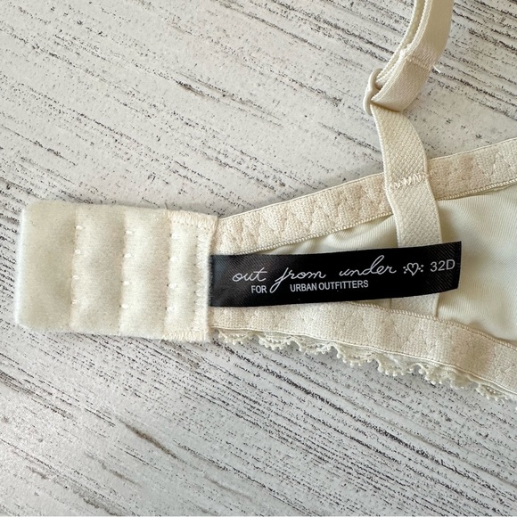 *3/$20* URBAN OUTFITTERS Out From Under Lace Floral Unlined Underwire Bra 32D - Picture 8 of 9